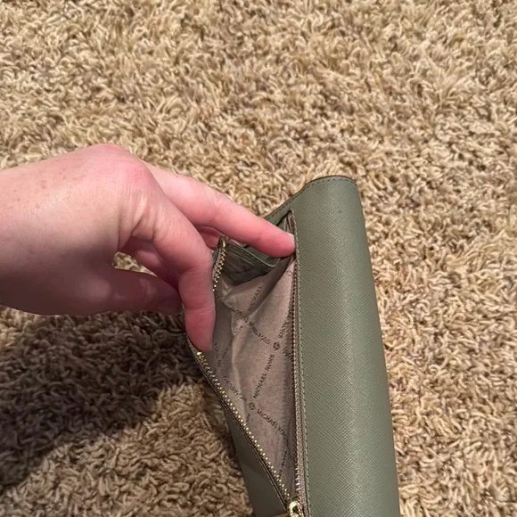 Michael Kors Green Saffiano Wallet - Picture 7 of 9